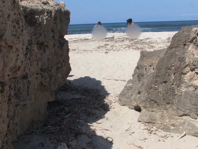 salmadenora Porno Video: 2 nackte Weiber am Strand